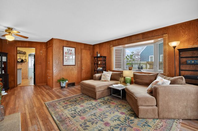 505 Valhigh Road, West Des Moines, IA 50265