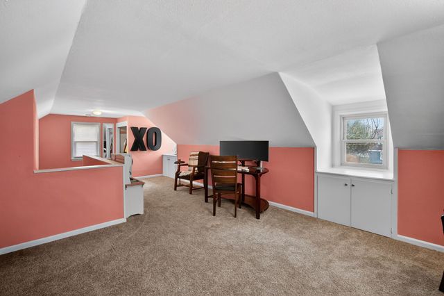 505 Valhigh Road, West Des Moines, IA 50265