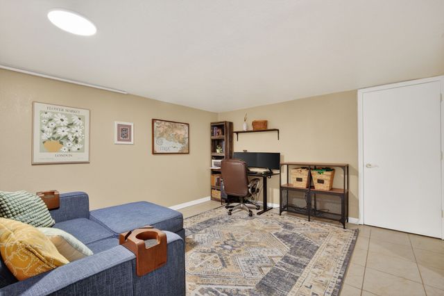 505 Valhigh Road, West Des Moines, IA 50265