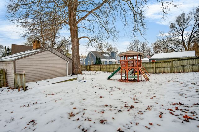 505 Valhigh Road, West Des Moines, IA 50265