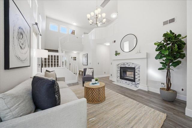 2835 Augusta Ct, Rocklin, CA 95765