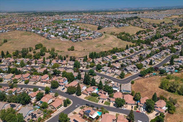 2835 Augusta Ct, Rocklin, CA 95765