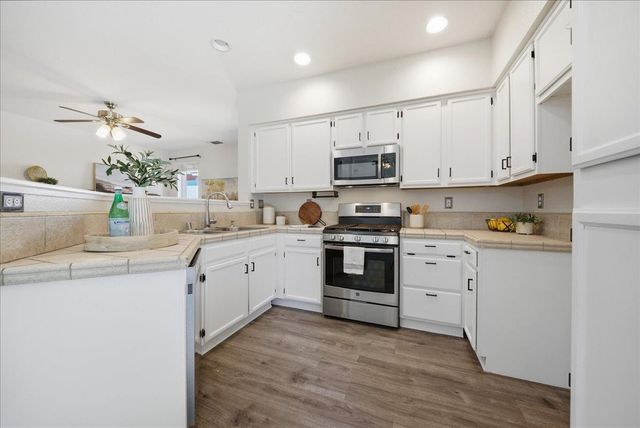 2835 Augusta Ct, Rocklin, CA 95765