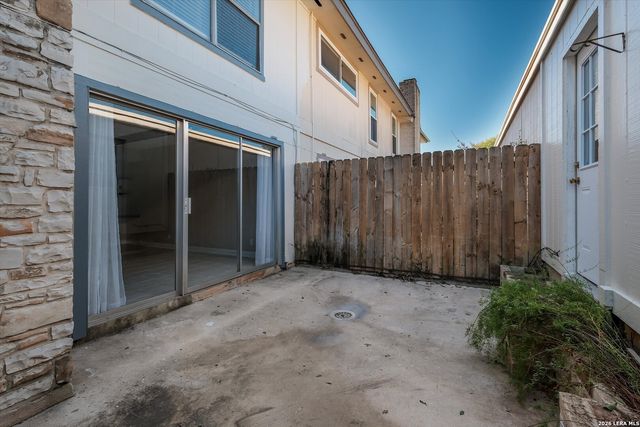 11303 Vance Jackson Rd Apt H3, San Antonio, TX 78230