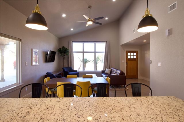 1240 Canyon SHRS, Canyon Lake, TX 78133