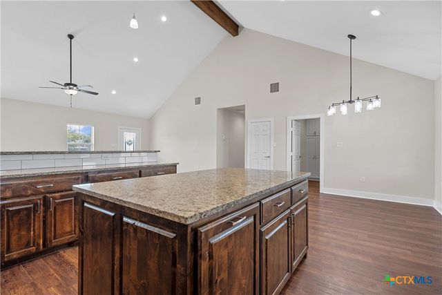 805 N Main Street, Mcgregor, TX 76657