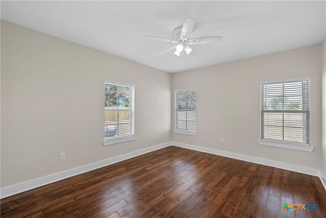 805 N Main Street, Mcgregor, TX 76657