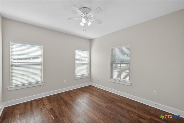 805 N Main Street, Mcgregor, TX 76657