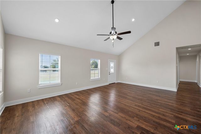 805 N Main Street, Mcgregor, TX 76657