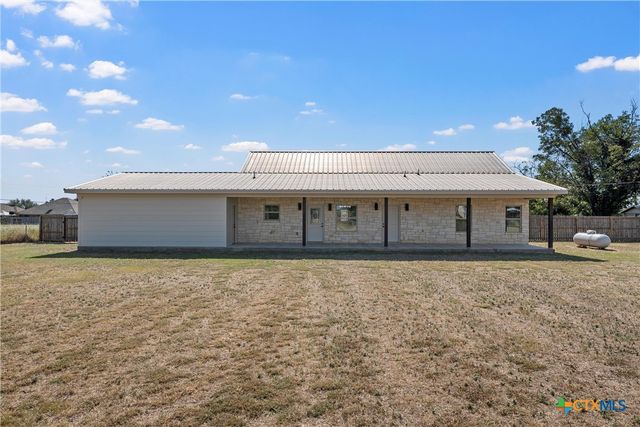805 N Main Street, Mcgregor, TX 76657