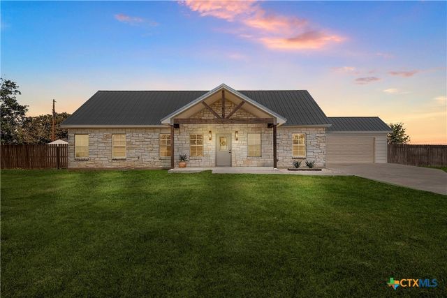 805 N Main Street, Mcgregor, TX 76657