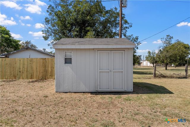 805 N Main Street, Mcgregor, TX 76657