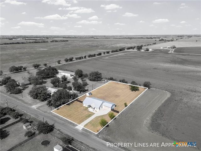 805 N Main Street, Mcgregor, TX 76657