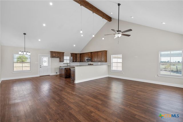 805 N Main Street, Mcgregor, TX 76657