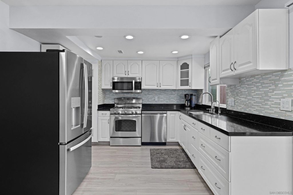 8022 Winter Gardens Blvd C, El Cajon, CA 92021