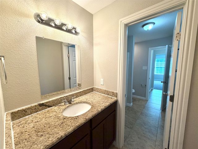 2324 Bloomfield Drive, Arlington, TX 76012