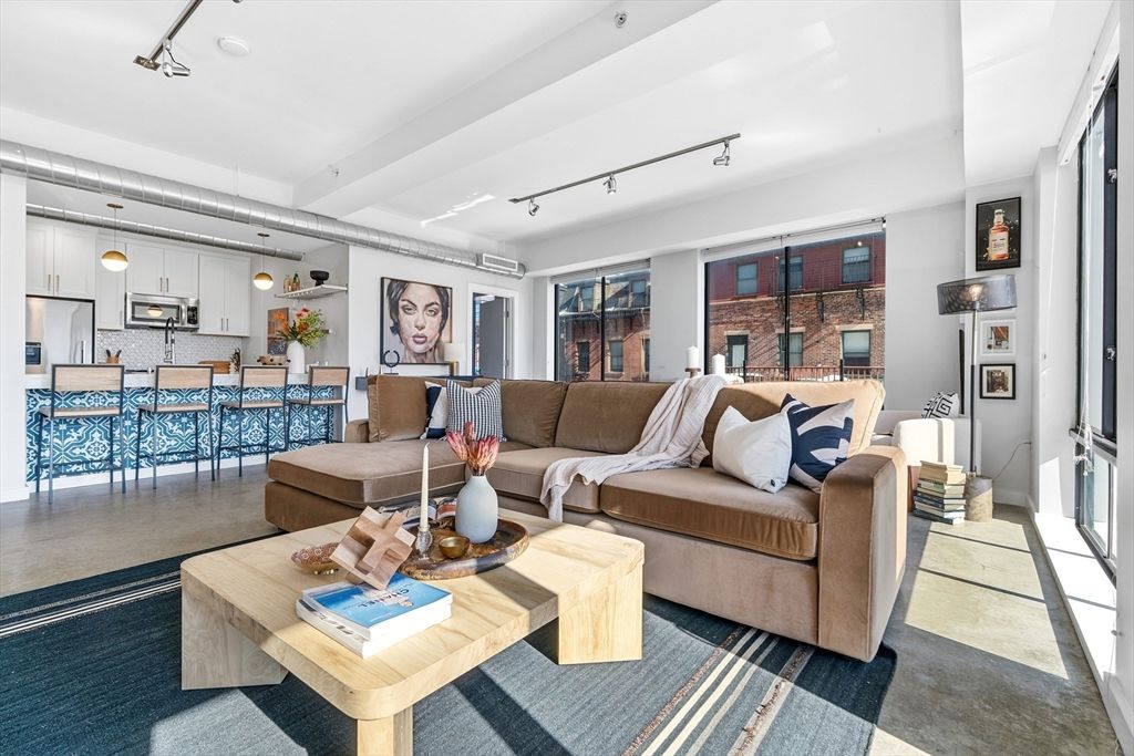 255 Northampton St 404, Boston, MA 02118