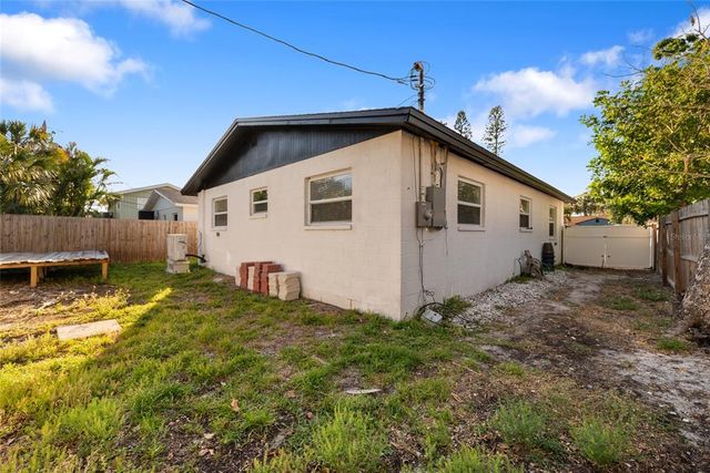 1820 MISSISSIPPI AVE NE, St Petersburg, FL 33703