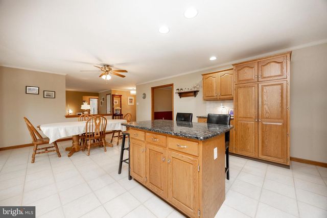 2951 BURTON DR, Gilbertsville, PA 19525