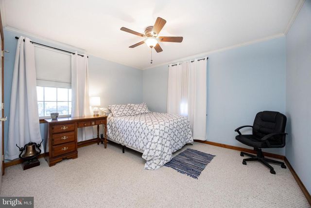 2951 BURTON DR, Gilbertsville, PA 19525