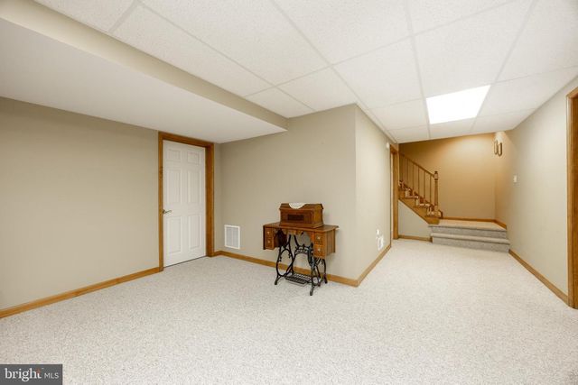 2951 BURTON DR, Gilbertsville, PA 19525