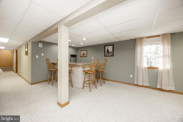 2951 BURTON DR, Gilbertsville, PA 19525