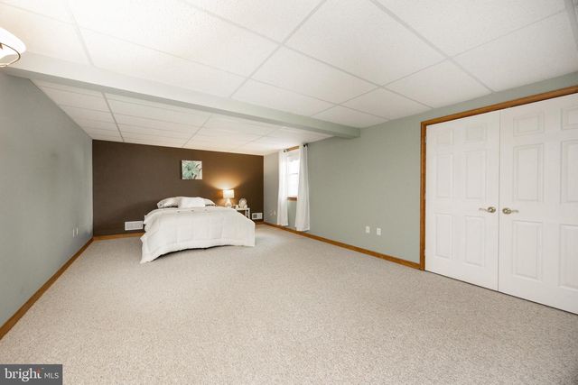 2951 BURTON DR, Gilbertsville, PA 19525