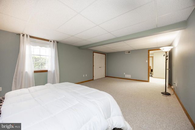 2951 BURTON DR, Gilbertsville, PA 19525