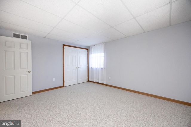 2951 BURTON DR, Gilbertsville, PA 19525