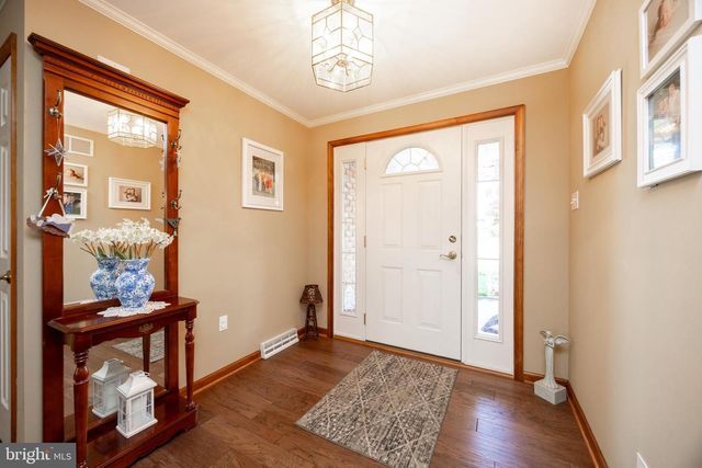 2951 BURTON DR, Gilbertsville, PA 19525