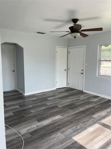 1206 E CANAL STREET, Mulberry, FL 33860