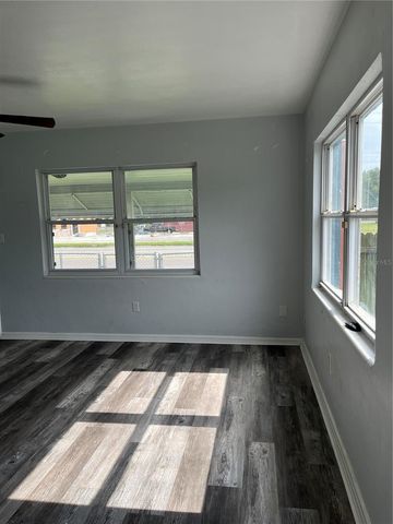 1206 E CANAL STREET, Mulberry, FL 33860