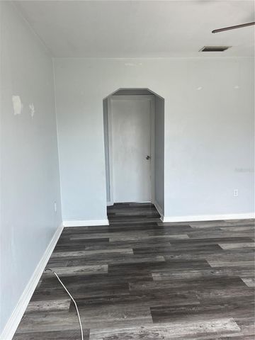 1206 E CANAL STREET, Mulberry, FL 33860
