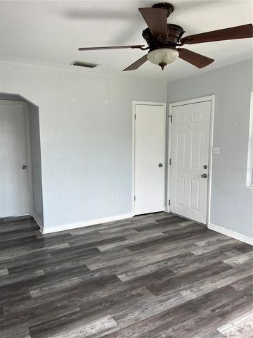 1206 E CANAL STREET, Mulberry, FL 33860