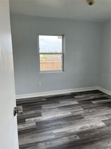 1206 E CANAL STREET, Mulberry, FL 33860
