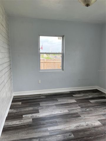 1206 E CANAL STREET, Mulberry, FL 33860