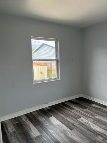 1206 E CANAL STREET, Mulberry, FL 33860