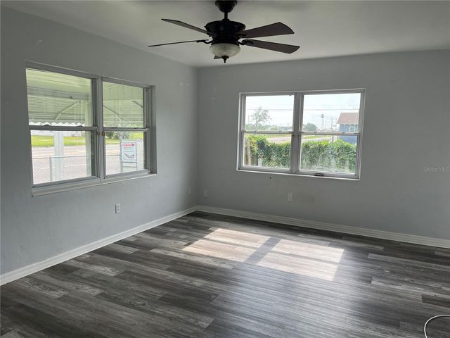 1206 E CANAL STREET, Mulberry, FL 33860