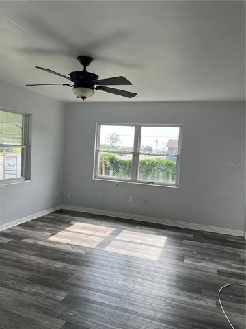 1206 E CANAL STREET, Mulberry, FL 33860