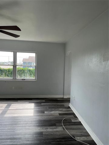 1206 E CANAL STREET, Mulberry, FL 33860