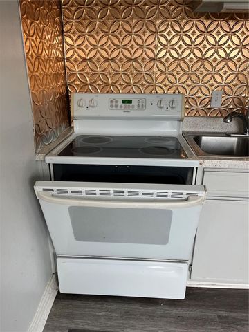 1206 E CANAL STREET, Mulberry, FL 33860