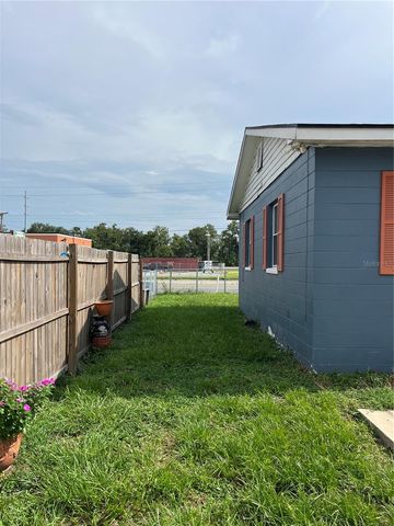 1206 E CANAL STREET, Mulberry, FL 33860