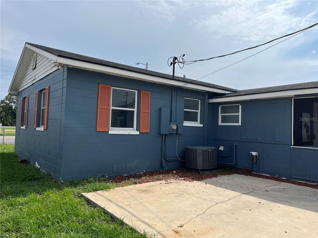 1206 E CANAL STREET, Mulberry, FL 33860