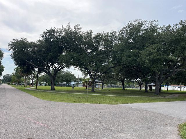 1206 E CANAL STREET, Mulberry, FL 33860