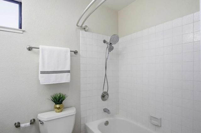 942 La Barbera Drive, San Jose, CA 95126