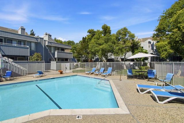 942 La Barbera Drive, San Jose, CA 95126
