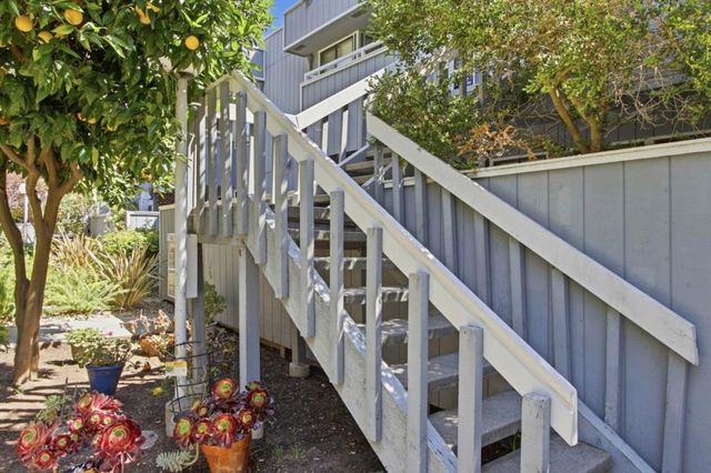 942 La Barbera Drive, San Jose, CA 95126
