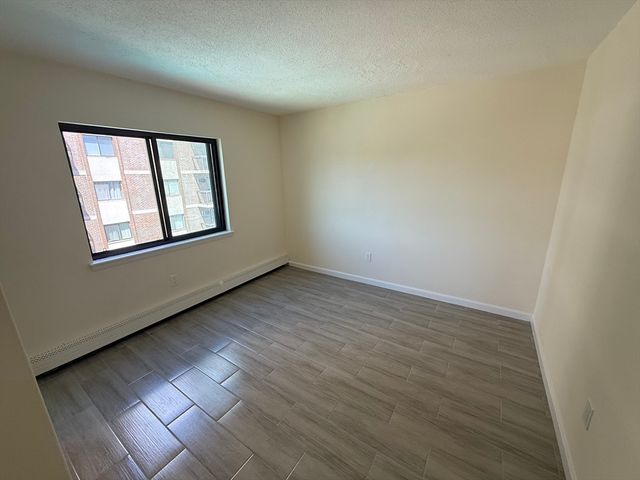 10 Williams St 34, Watertown, MA 02472