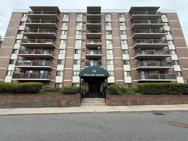 10 Williams St 34, Watertown, MA 02472