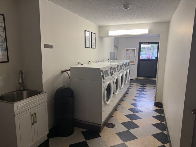 10 Williams St 34, Watertown, MA 02472